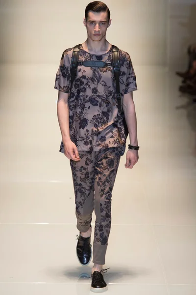 Look 1
